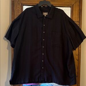 Men's Black Button-Up Shirt